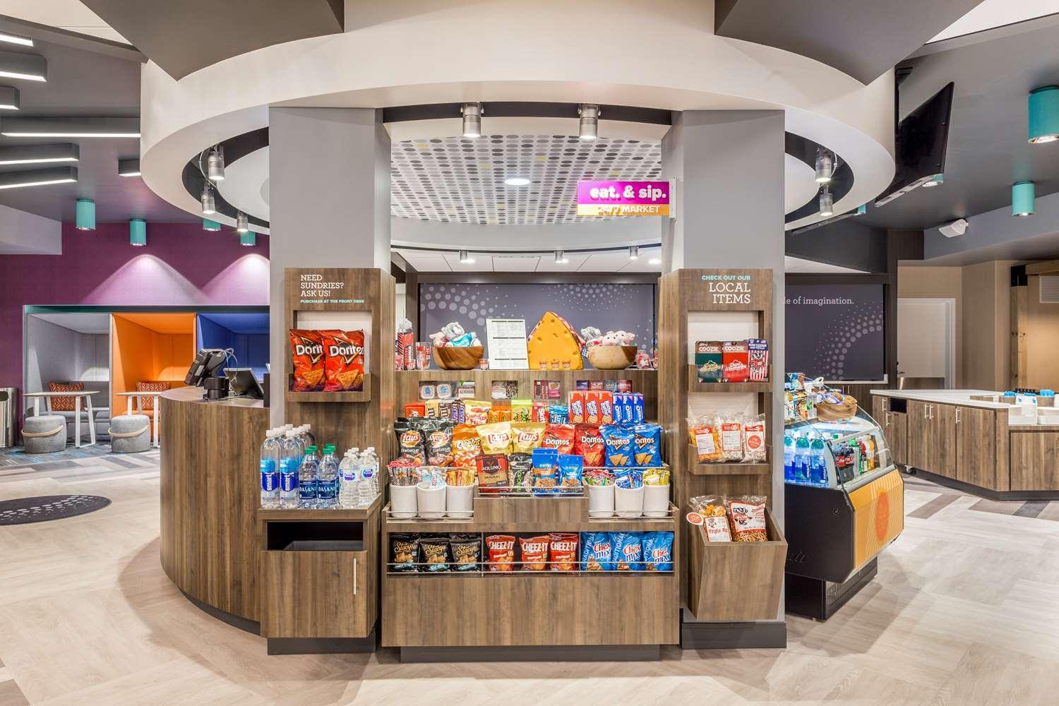 restaurant cafeteria