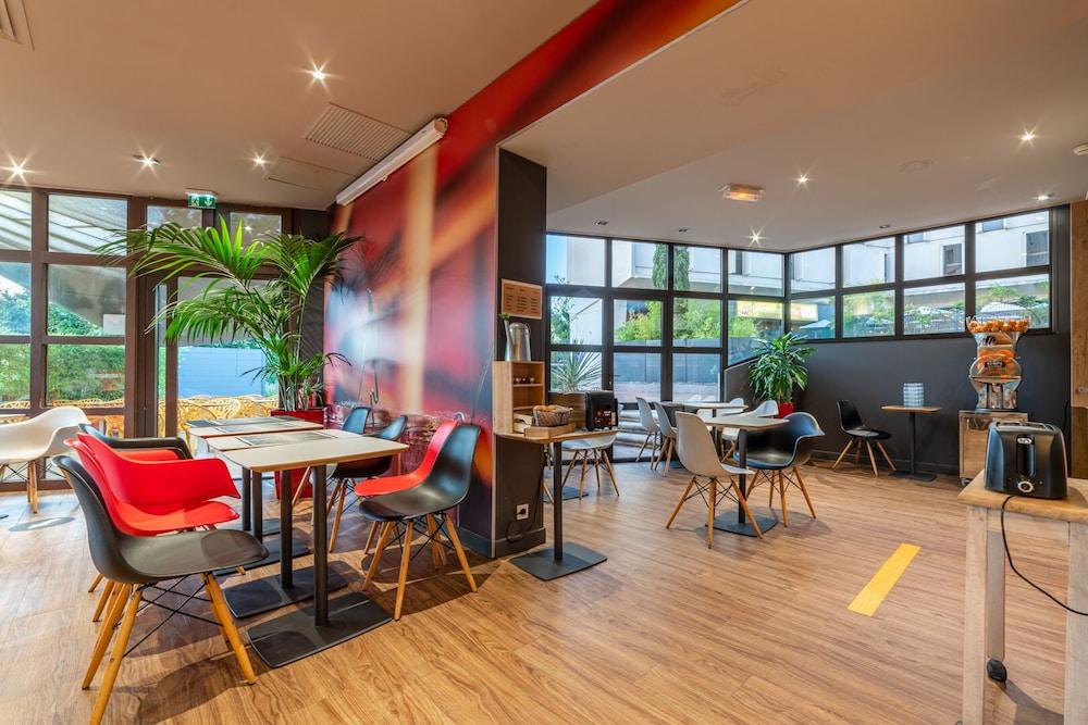 restaurant-cafeteria