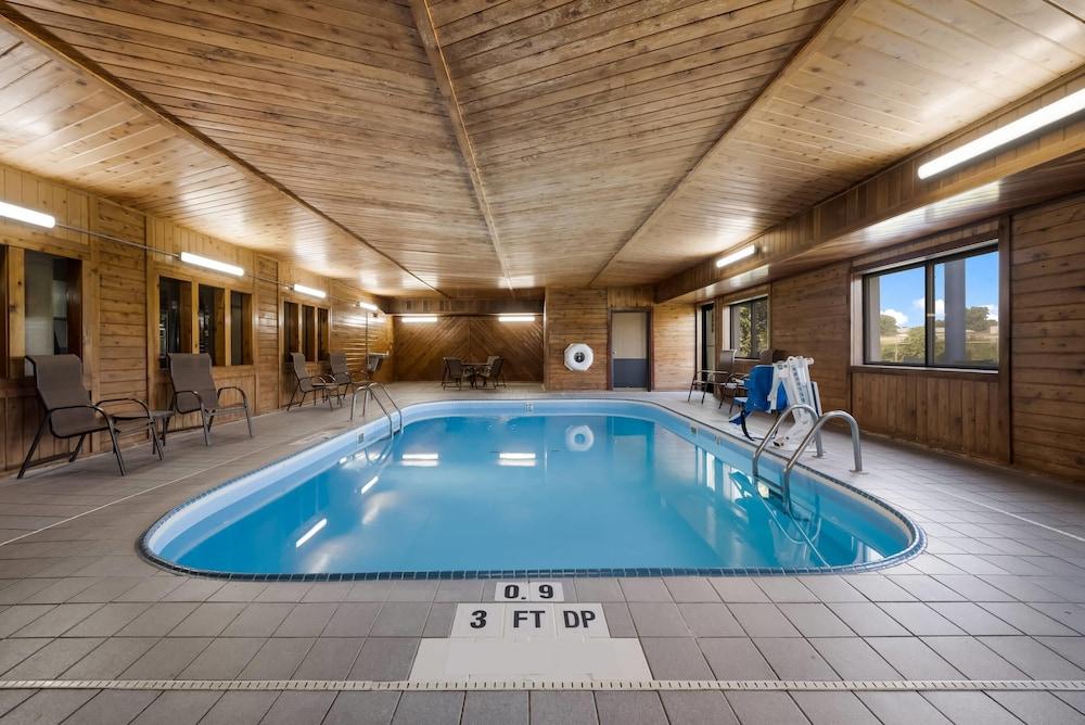 swimming pool spa