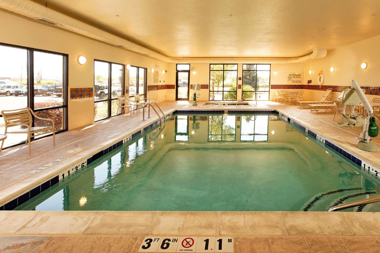 swimming pool spa