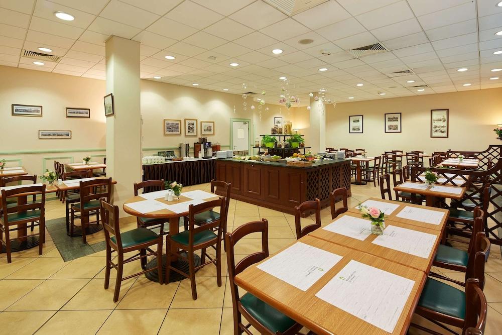 restaurant-cafeteria