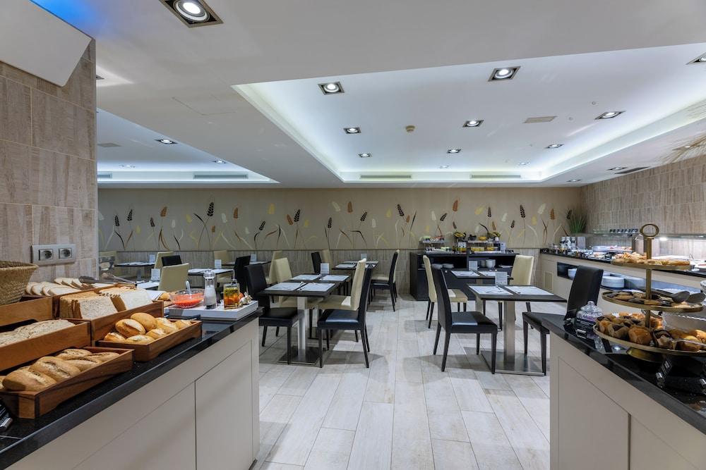 restaurant cafeteria