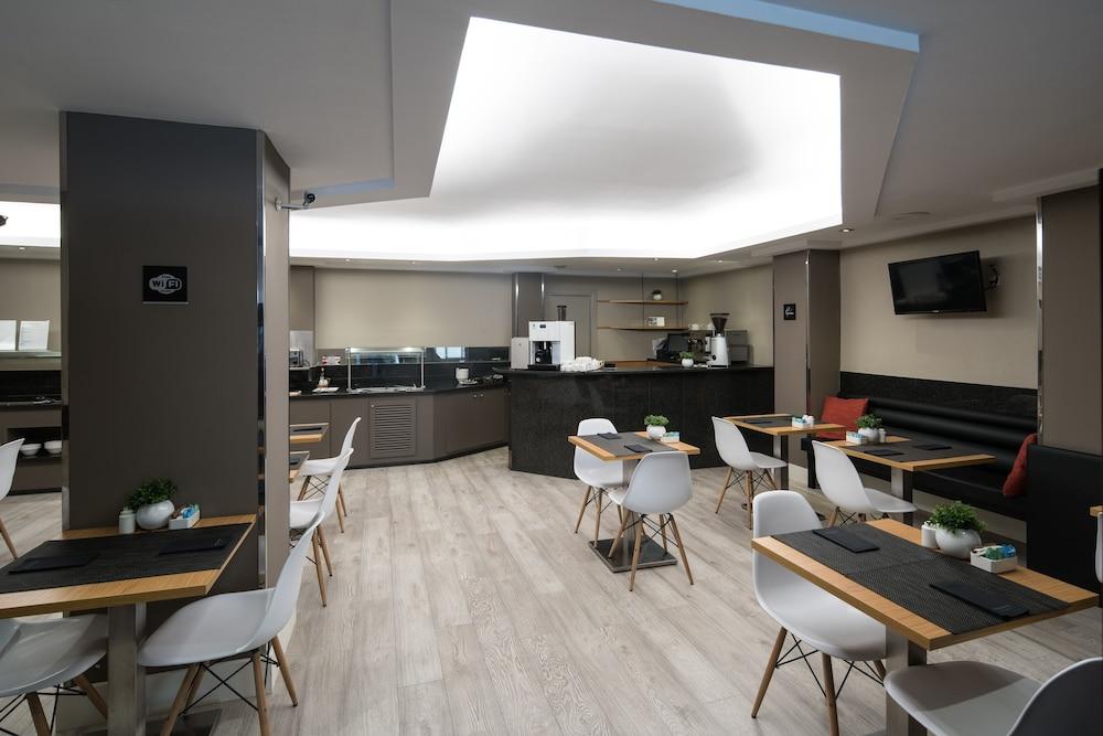 restaurant-cafeteria
