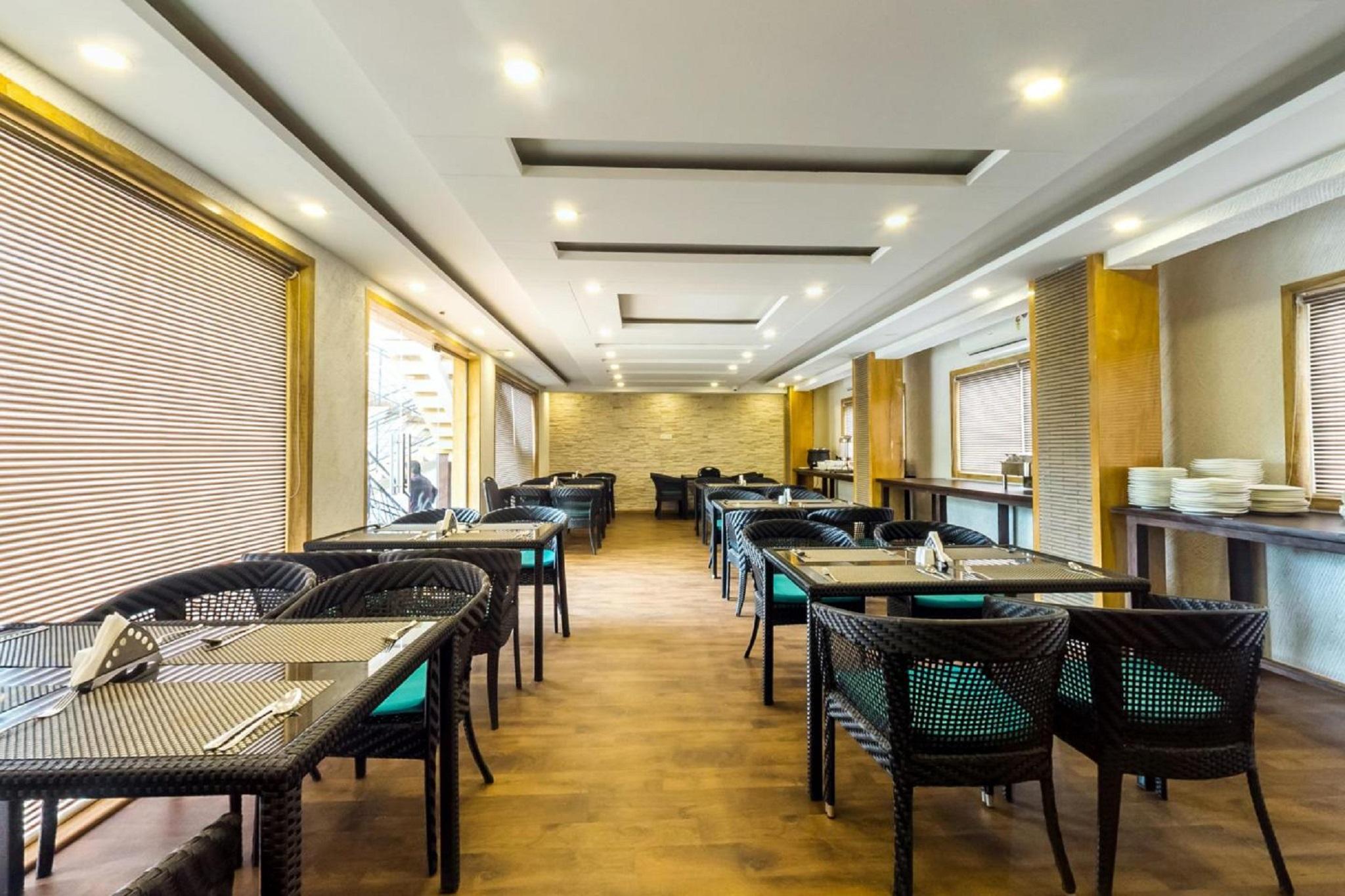 restaurant cafeteria