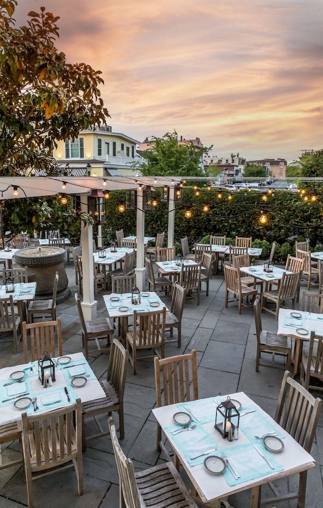 restaurant cafeteria
