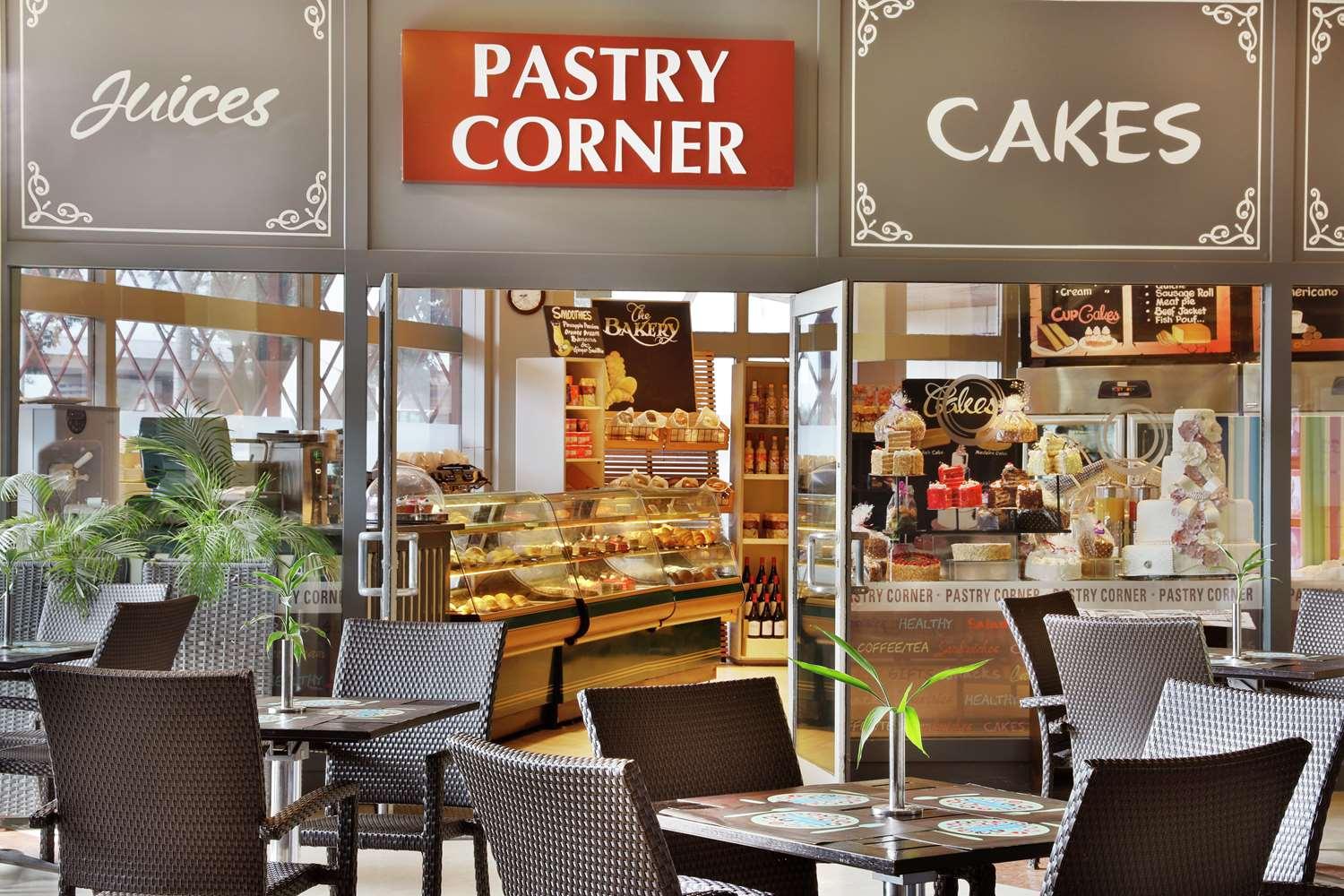 restaurant cafeteria