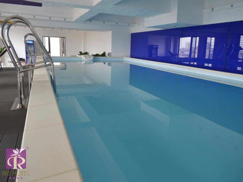 swimming pool spa