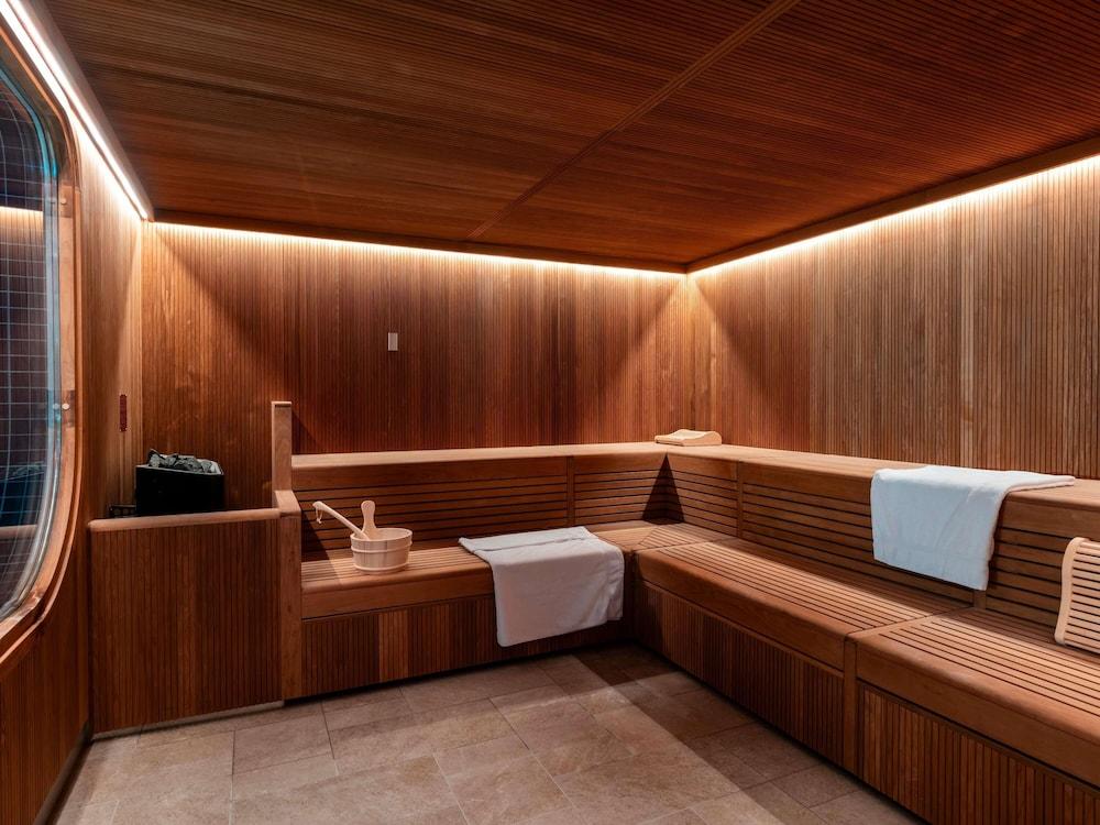 swimming pool spa