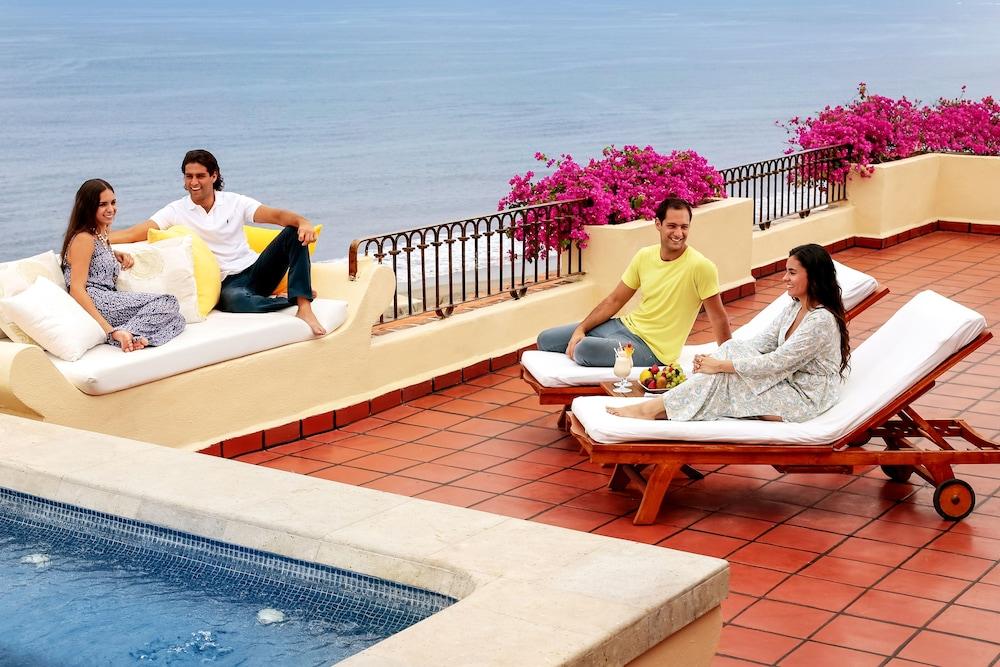 swimming pool spa