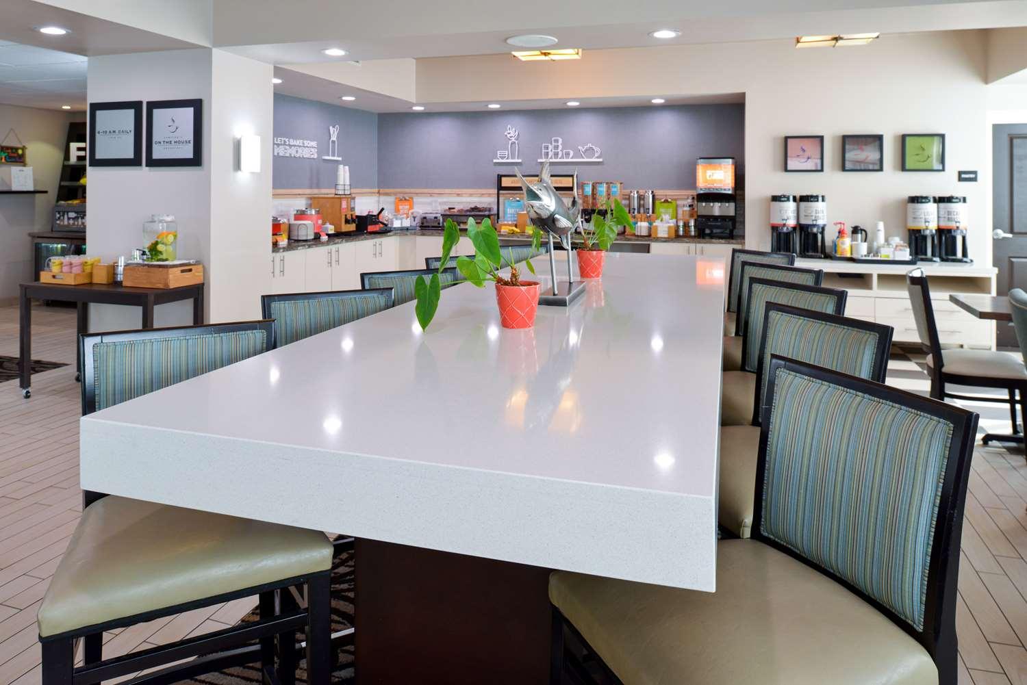 restaurant cafeteria