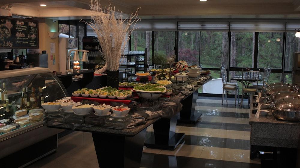 restaurant cafeteria