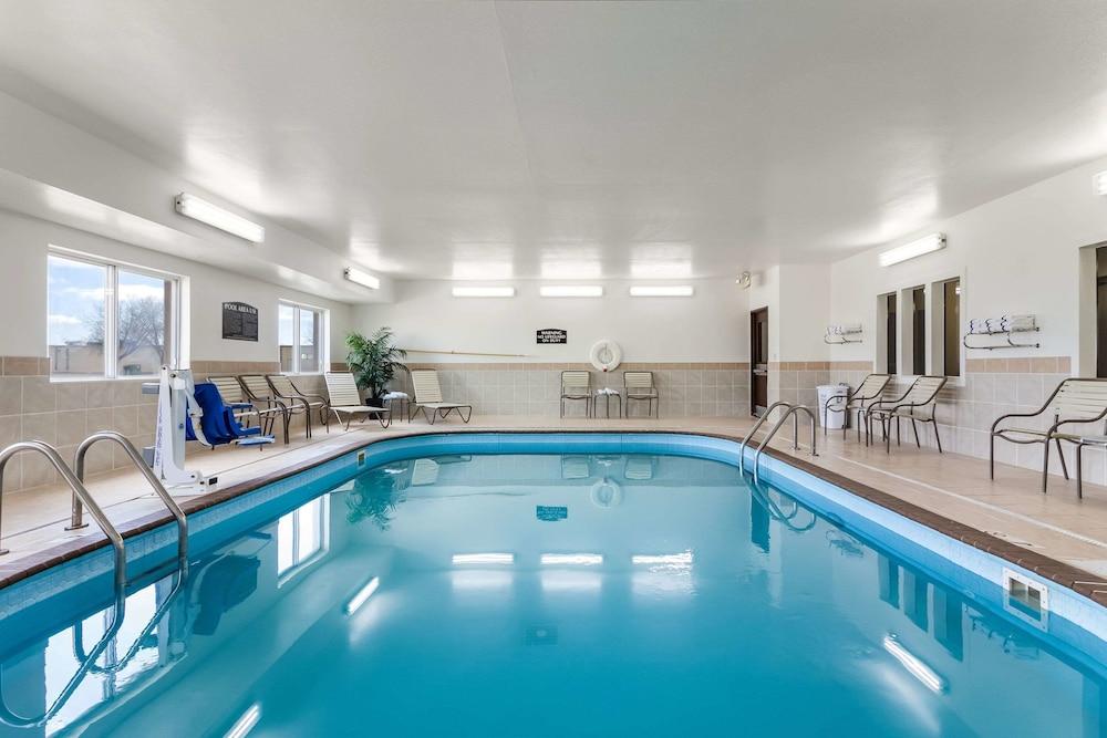 swimming pool spa