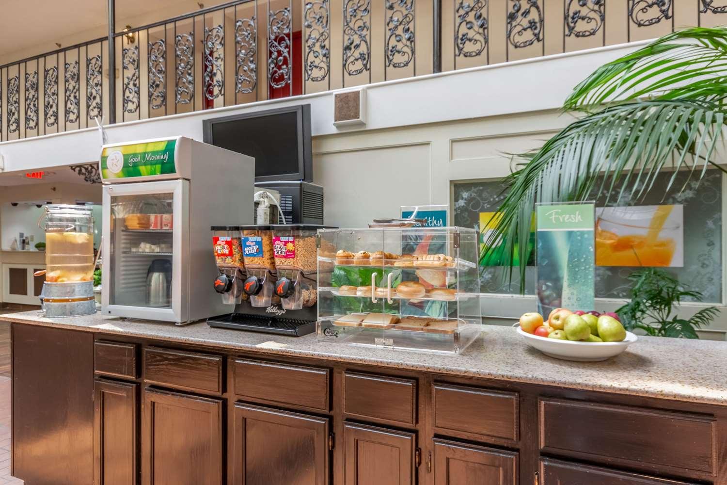 restaurant cafeteria