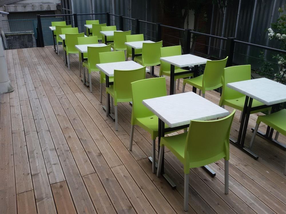 restaurant-cafeteria