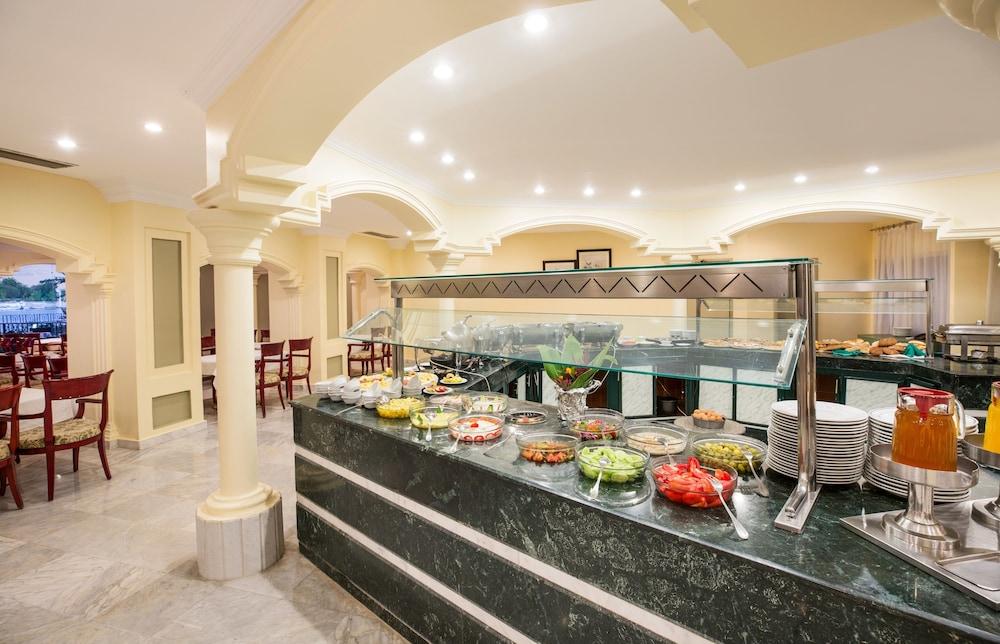 restaurant-cafeteria