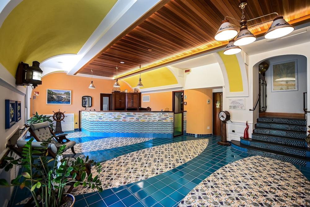 swimming pool spa