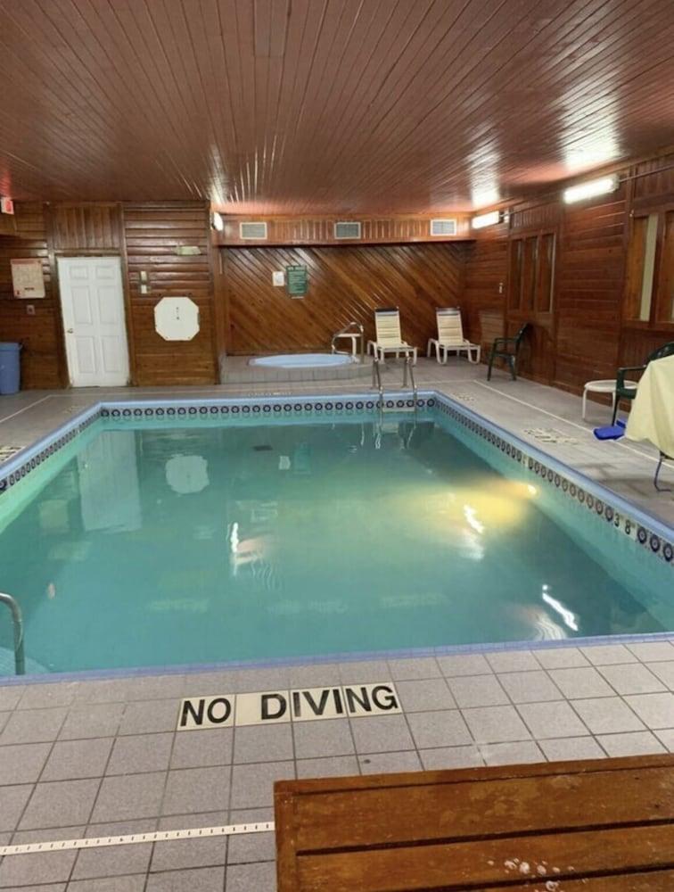 swimming pool spa