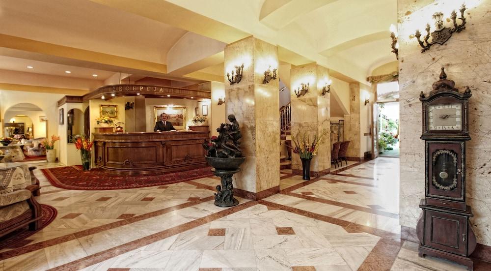 lobby