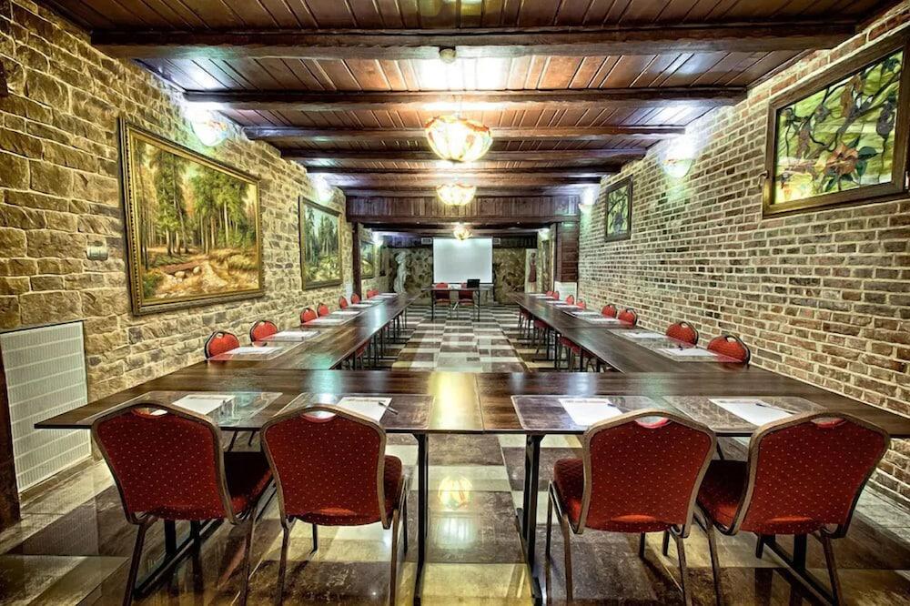 restaurant-cafeteria