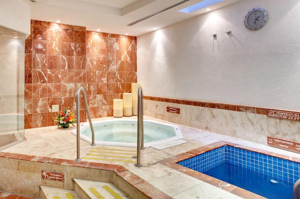 swimming pool spa