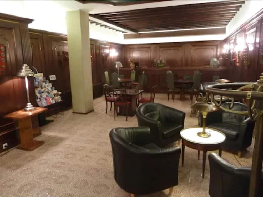 restaurant-cafeteria