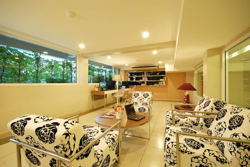 lounge