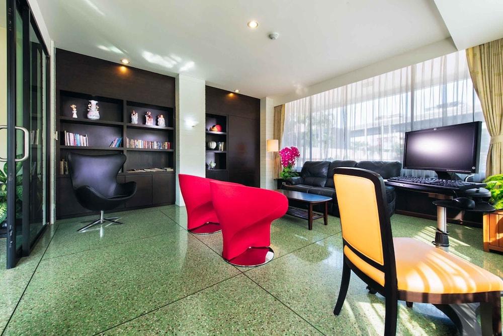 lounge