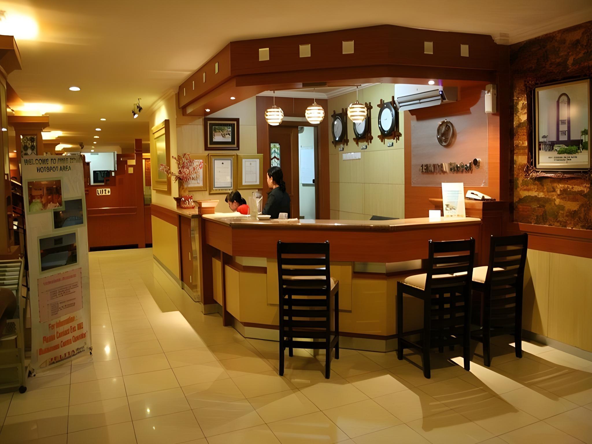 restaurant cafeteria