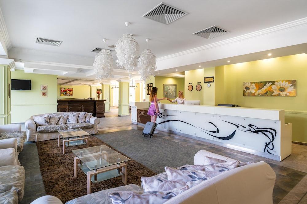 lobby