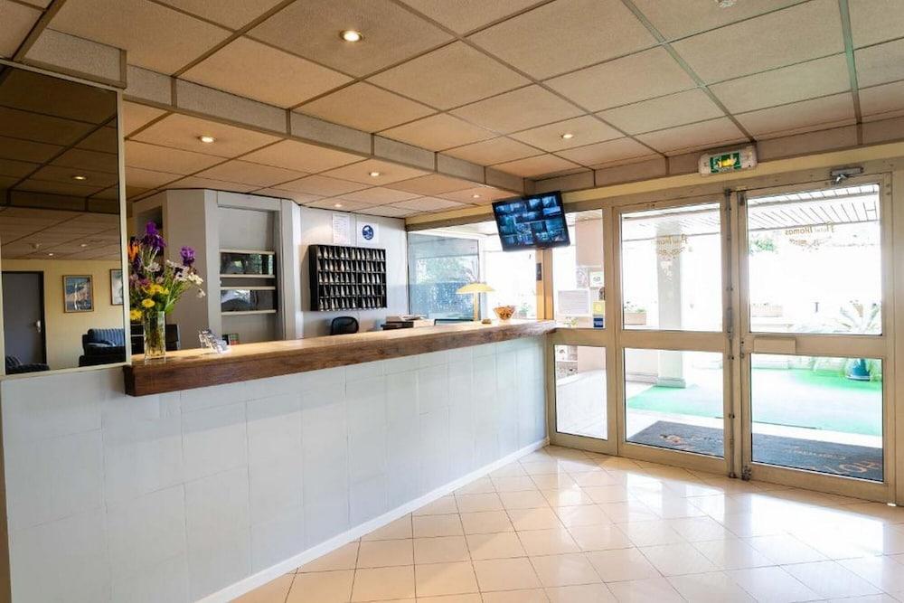 lobby