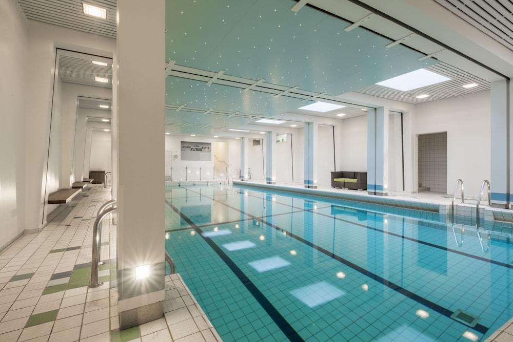 swimming pool spa