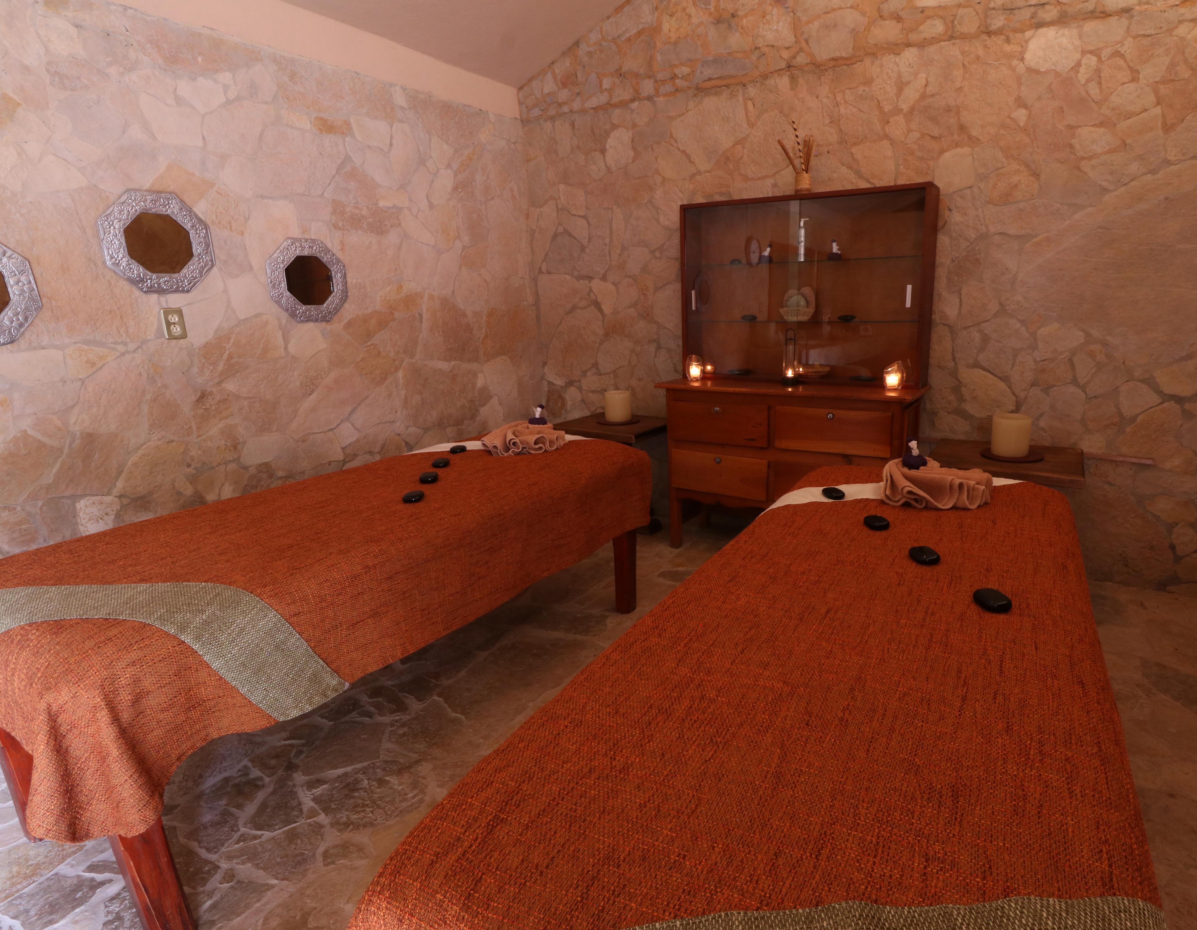 swimming pool spa