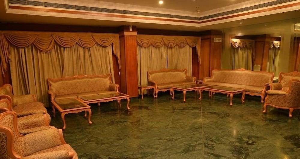 swimming pool spa