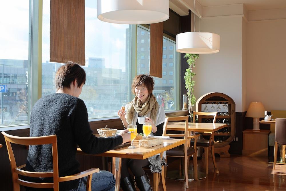 restaurant-cafeteria