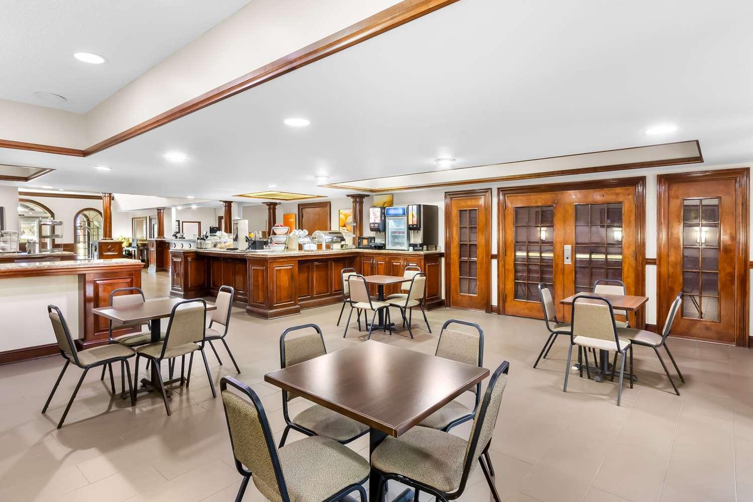 restaurant cafeteria
