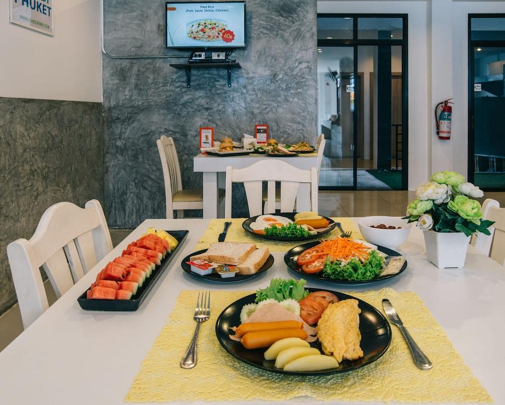 restaurant cafeteria