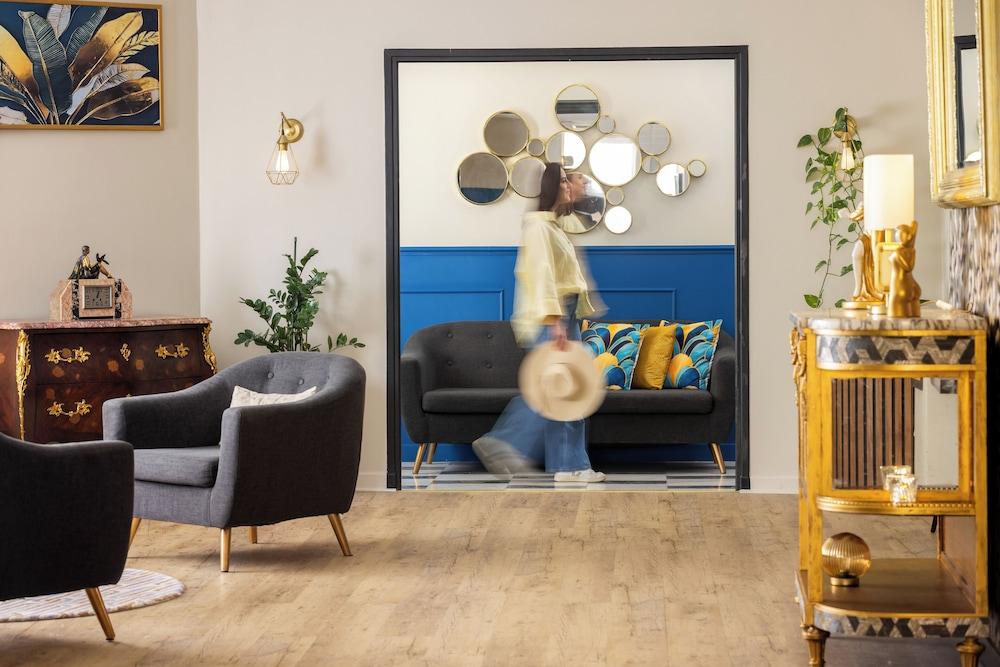 lobby