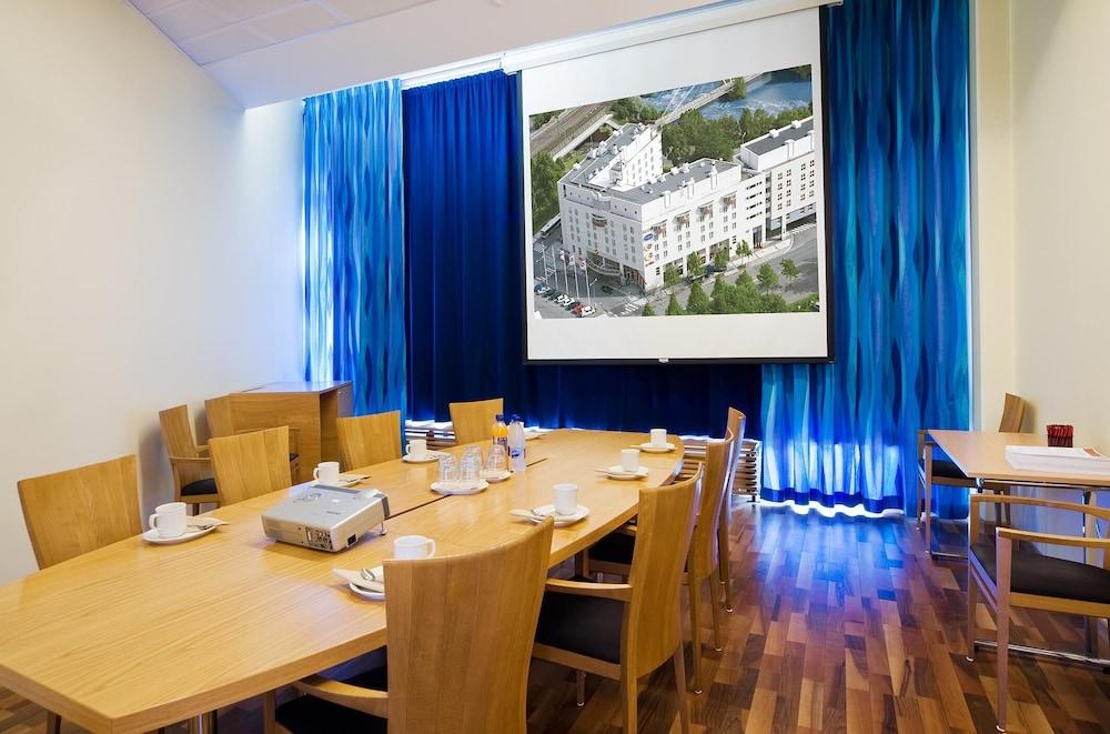 restaurant-cafeteria