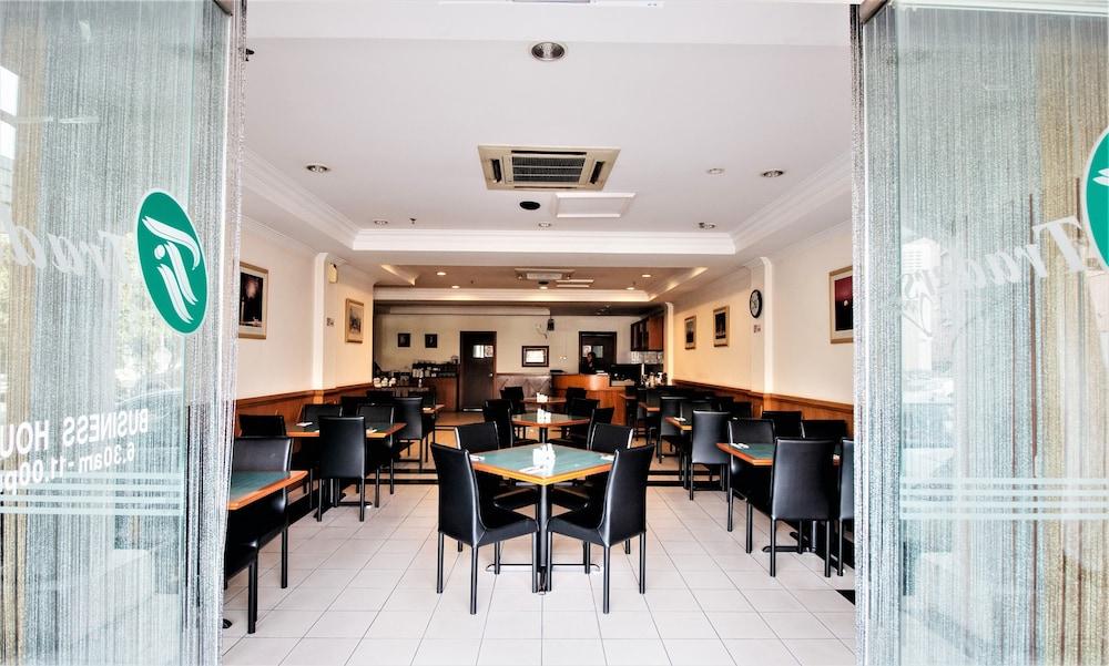 restaurant cafeteria