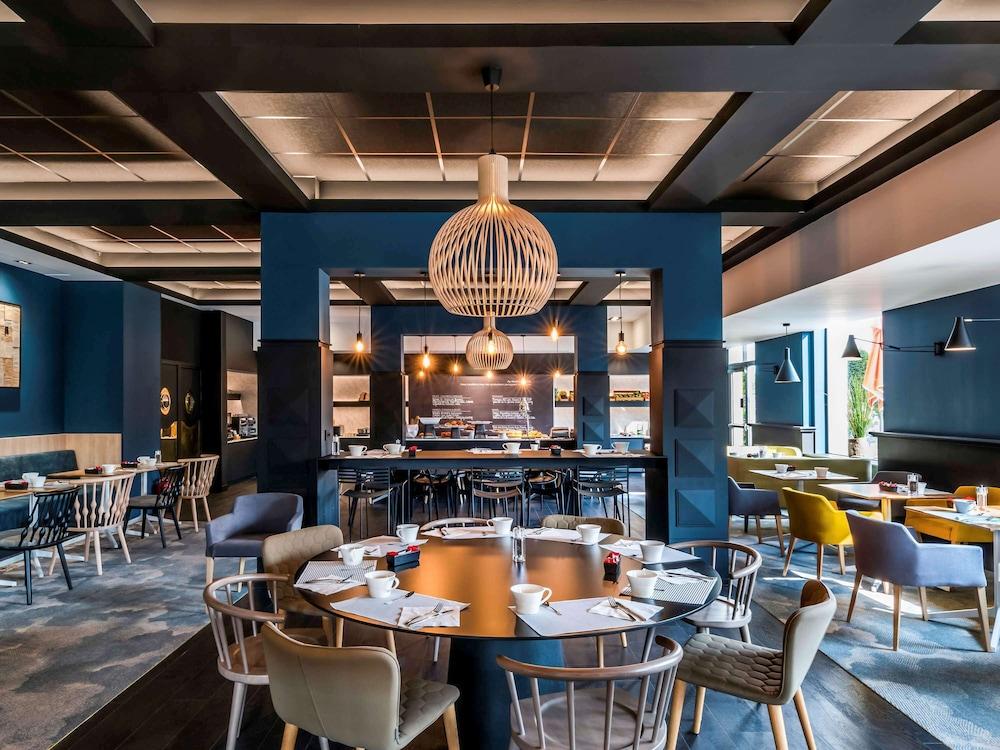 restaurant-cafeteria