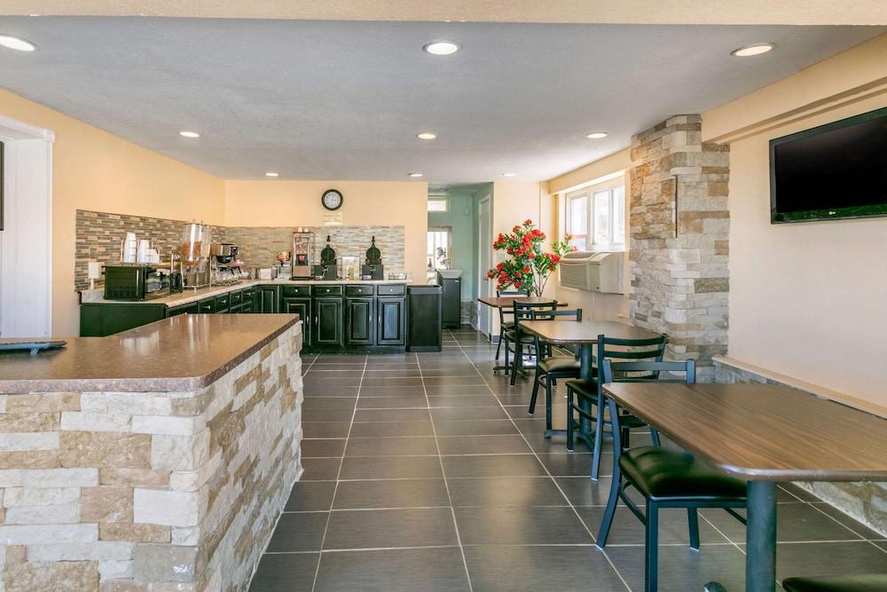restaurant-cafeteria
