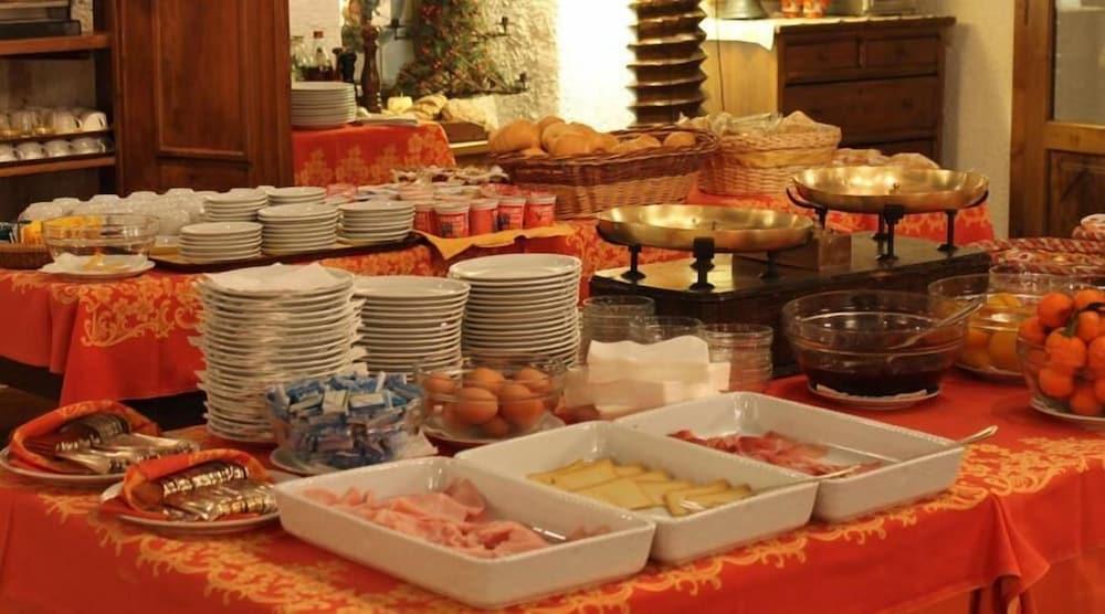 restaurant-cafeteria