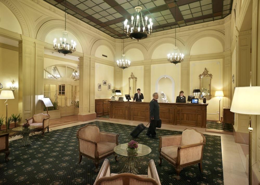 lobby
