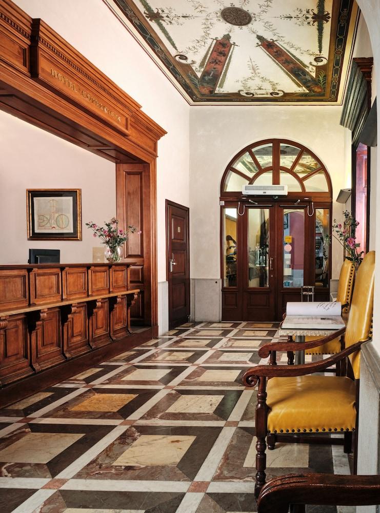 lobby