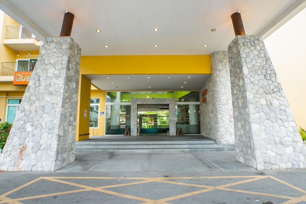 lobby