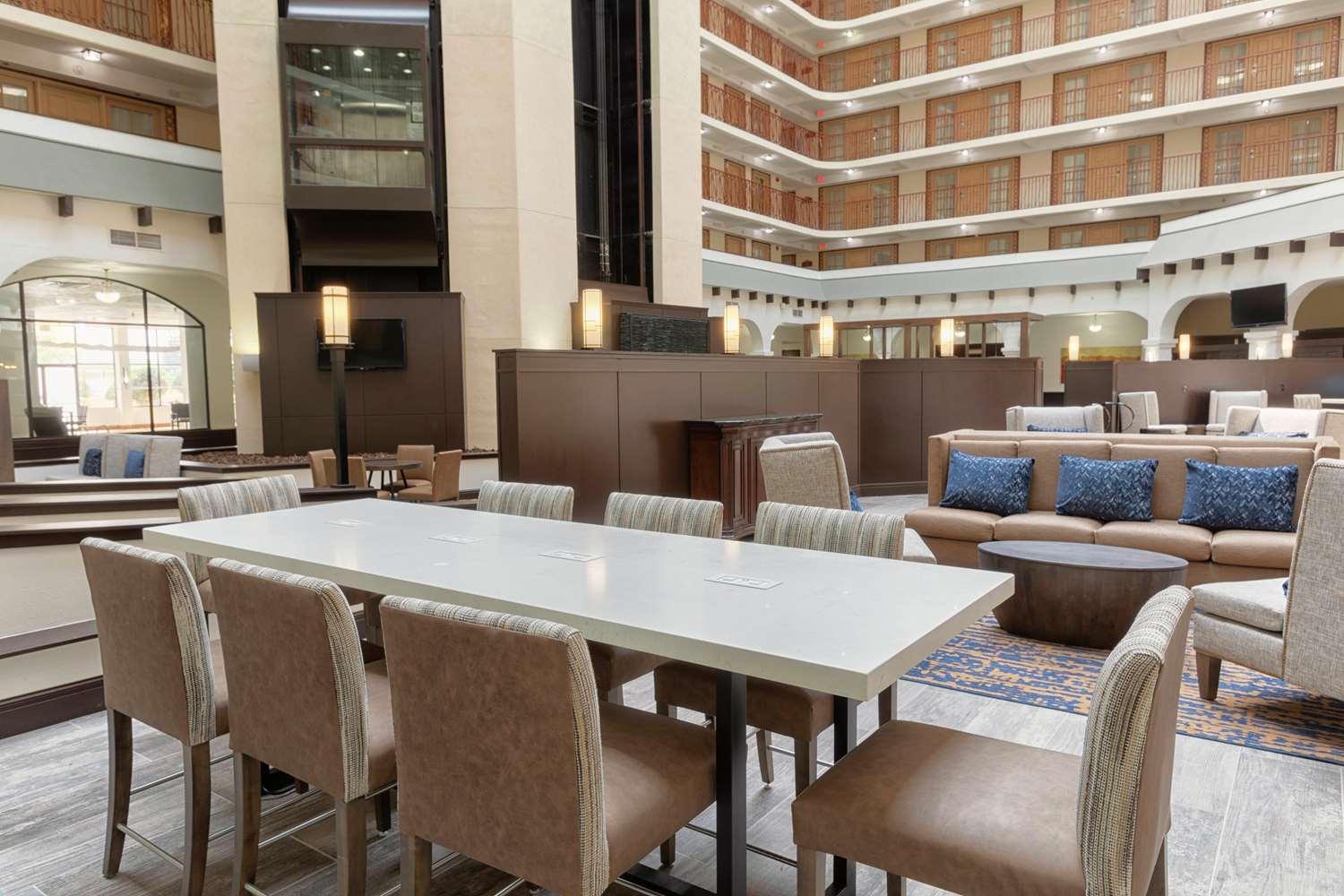 restaurant cafeteria