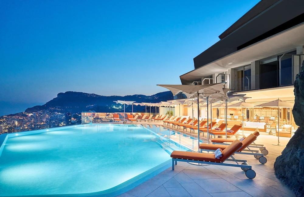 swimming pool spa