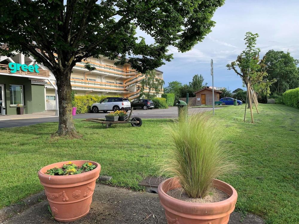 surroundings