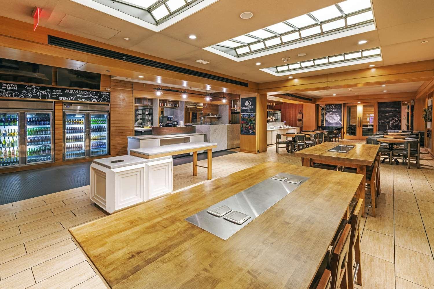 restaurant cafeteria