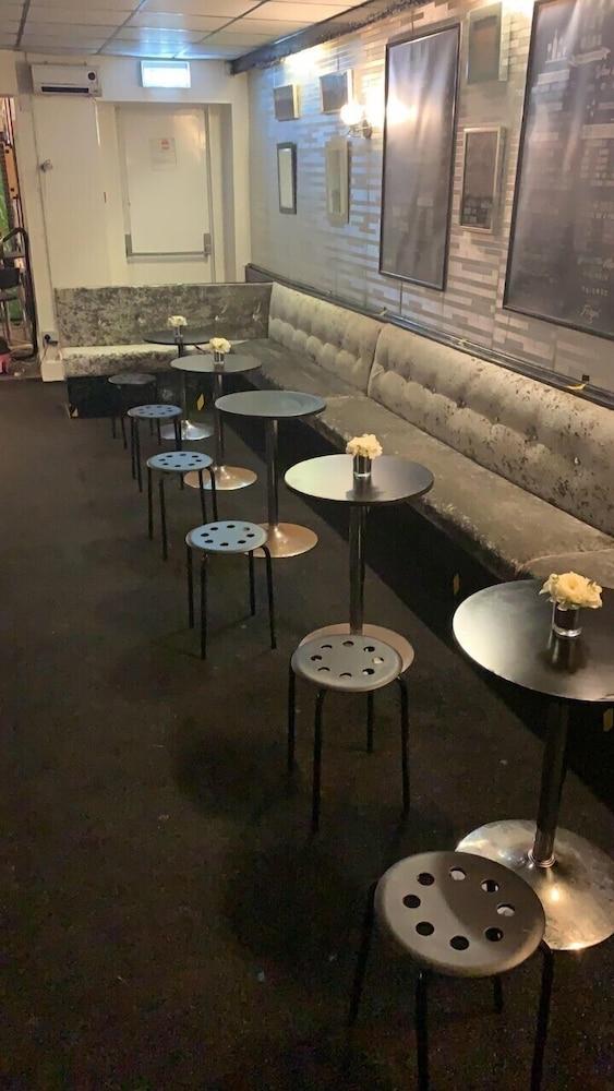 restaurant cafeteria